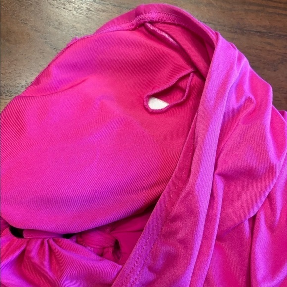 Carmen Marc Valvo Swimsuit - Picture 5 of 5